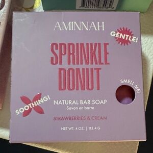 AMINNAH Sprinkle Donut Strawberries & Cream Bar Soap - Pink Box